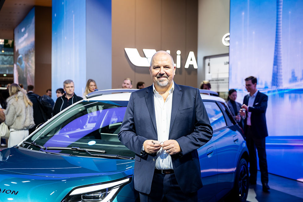 Colmobil CEO Lars Pauly freut sich auf den AION UT Cross